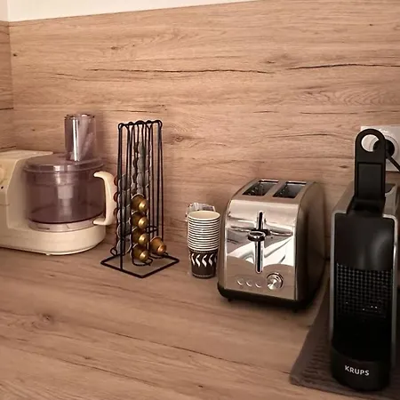 Neuf 6 Personnes Jardin Apartmán